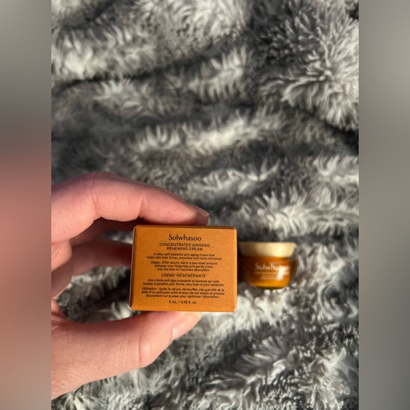 Sulwhasoo Concentrated Ginseng Renewing Cream (0.16floz) - Picture 5 of 8